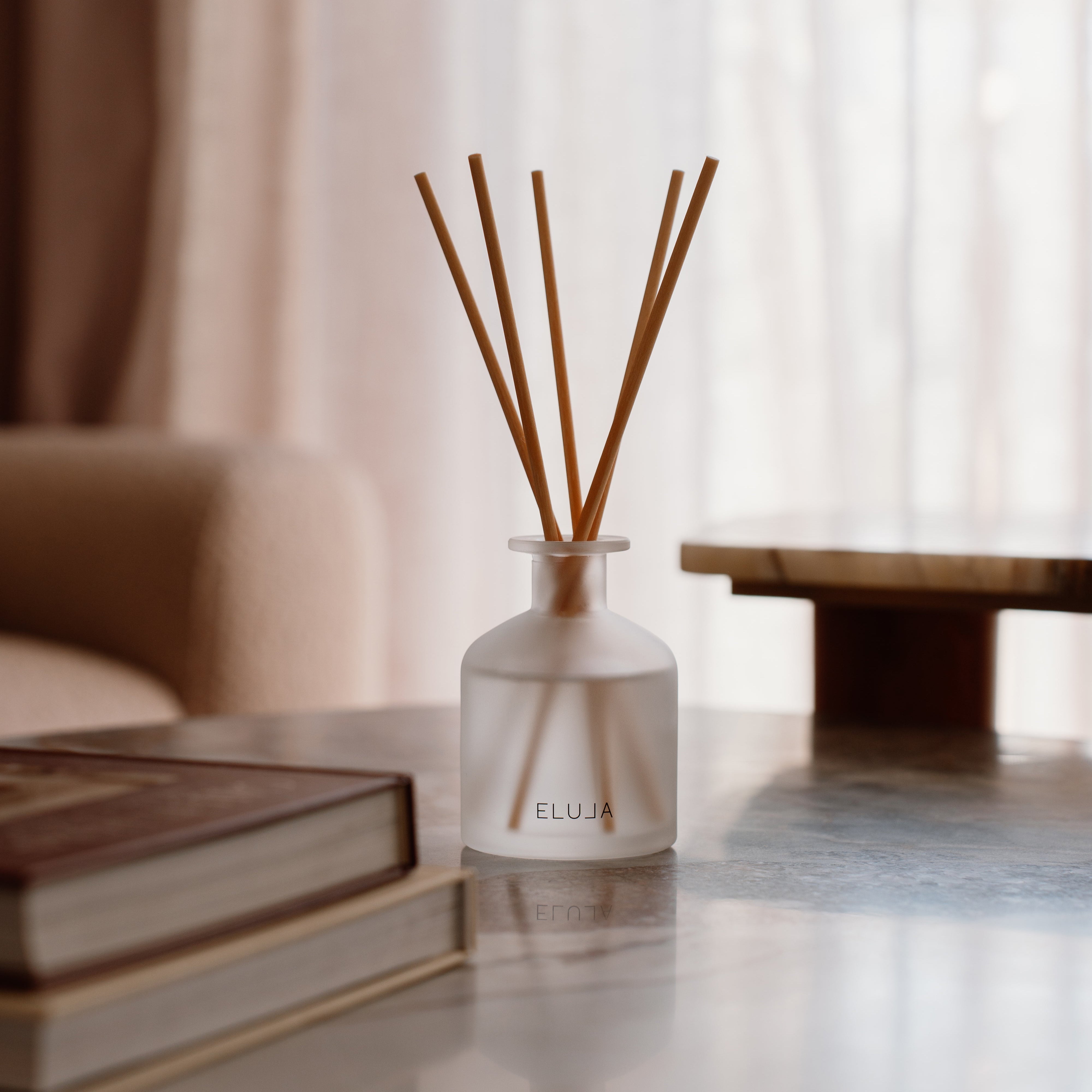 Reed Diffuser | LUMIERE Diffuser in Clean Cotton
